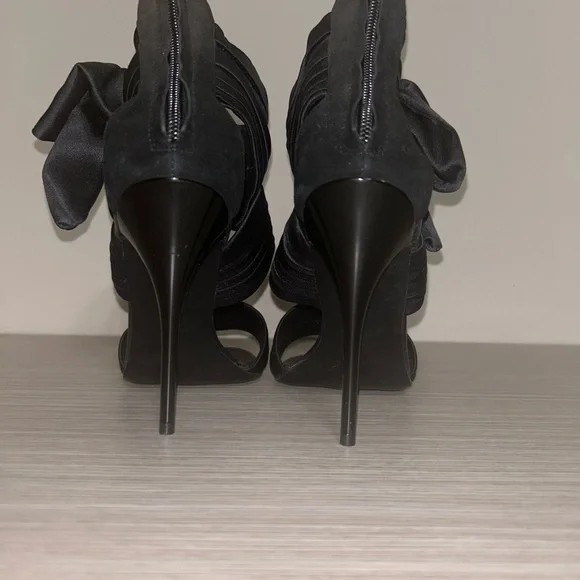 Giuseppe Zanotti - Satin Bow Black Sandals - 35 - Picture 5 of 11